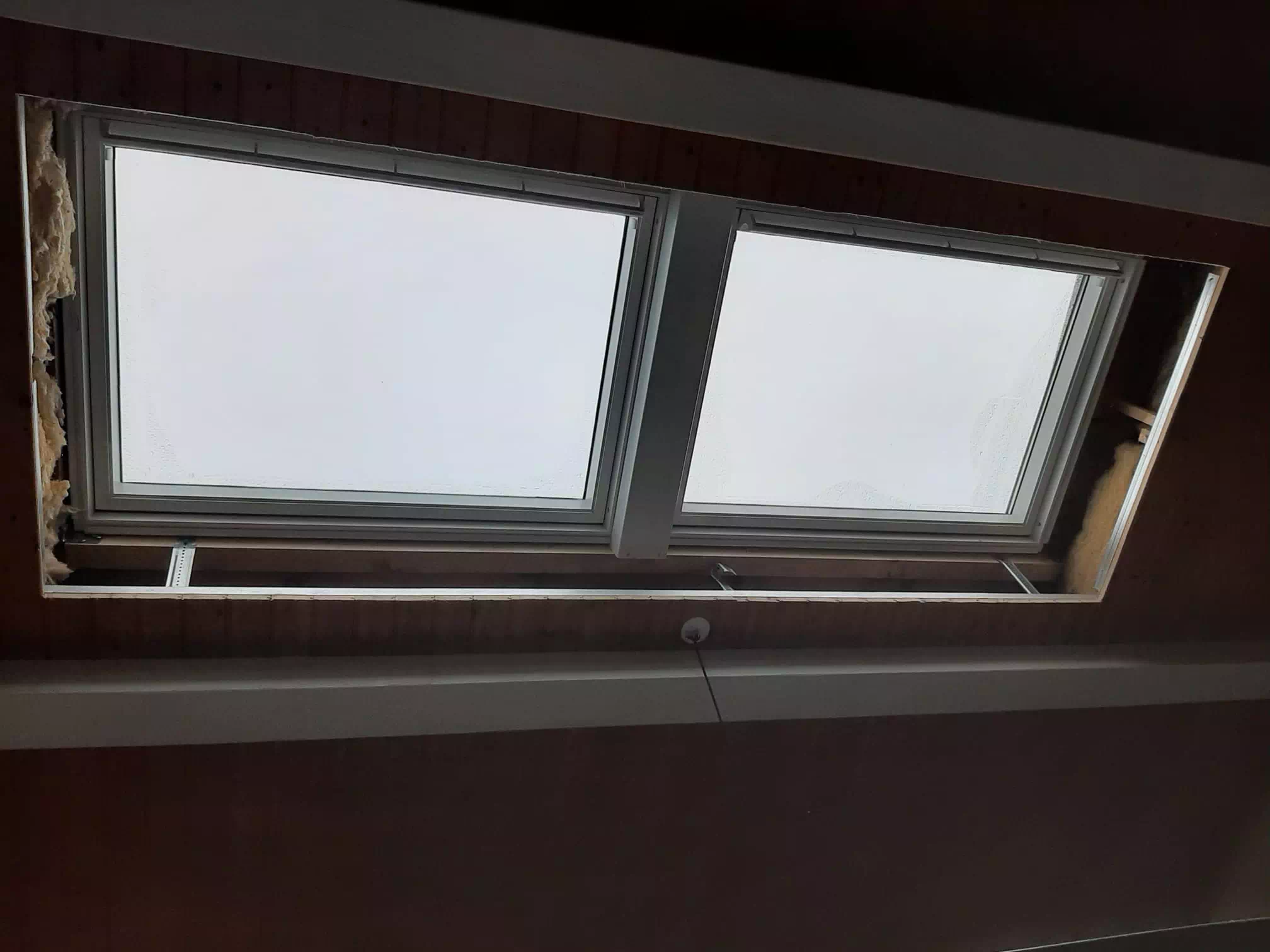 pose-fenetre-de-toit-velux-smcbois-leslucsusrboulogne (1) pose-fenetre-de-toit-velux-smcbois-leslucsusrboulogne (1)