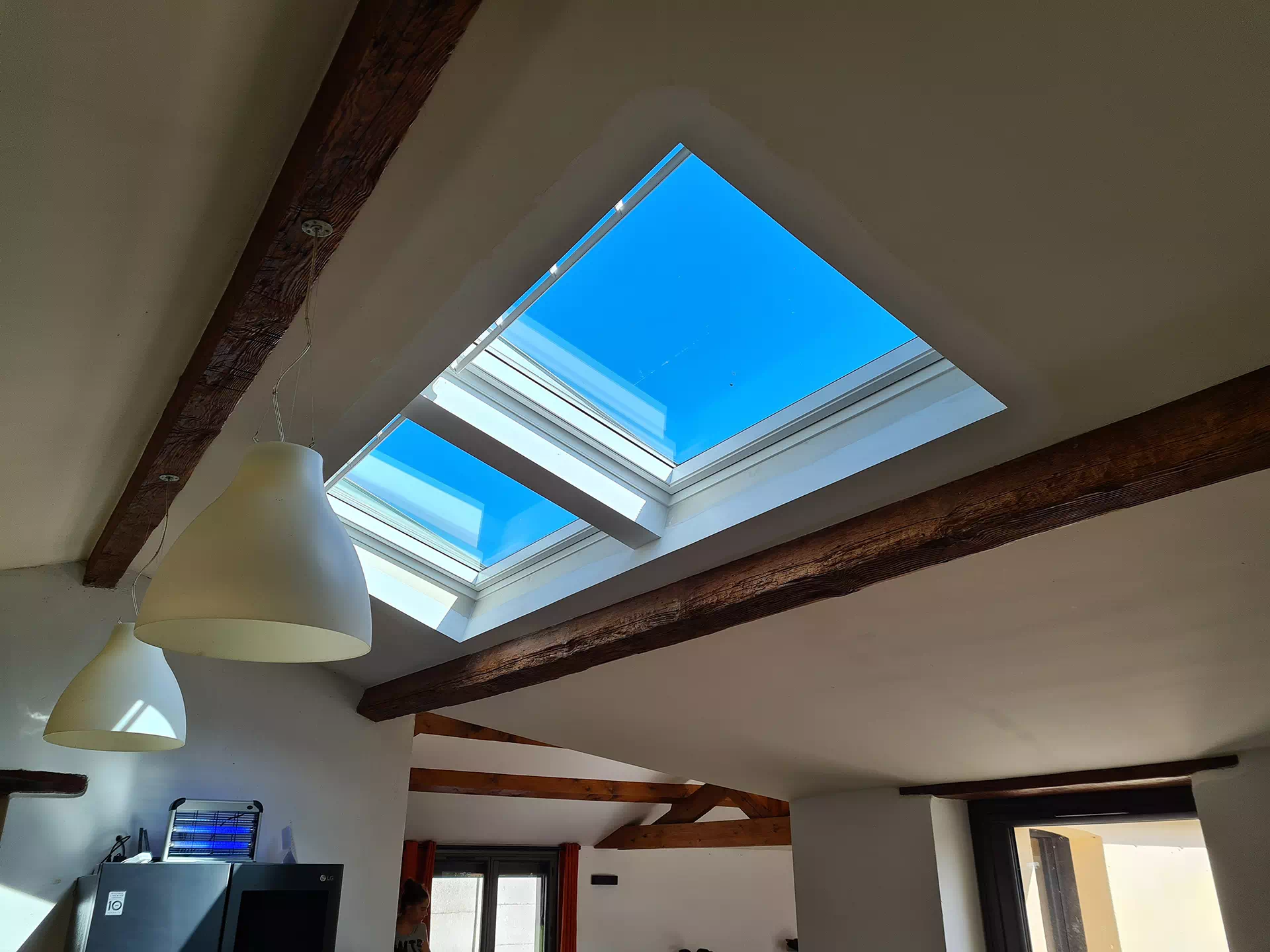 pose-fenetre-de-toit-velux-smcbois-leslucsusrboulogne (6) pose-fenetre-de-toit-velux-smcbois-leslucsusrboulogne (6)